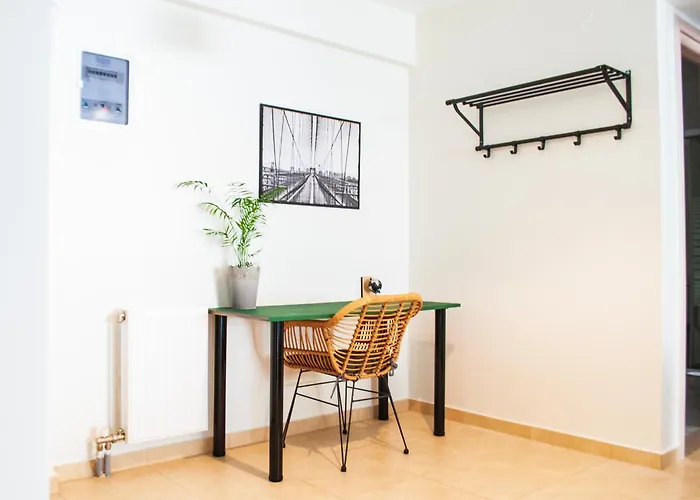 Your Athenian Hideaway: Cozy Apartment In The City Center