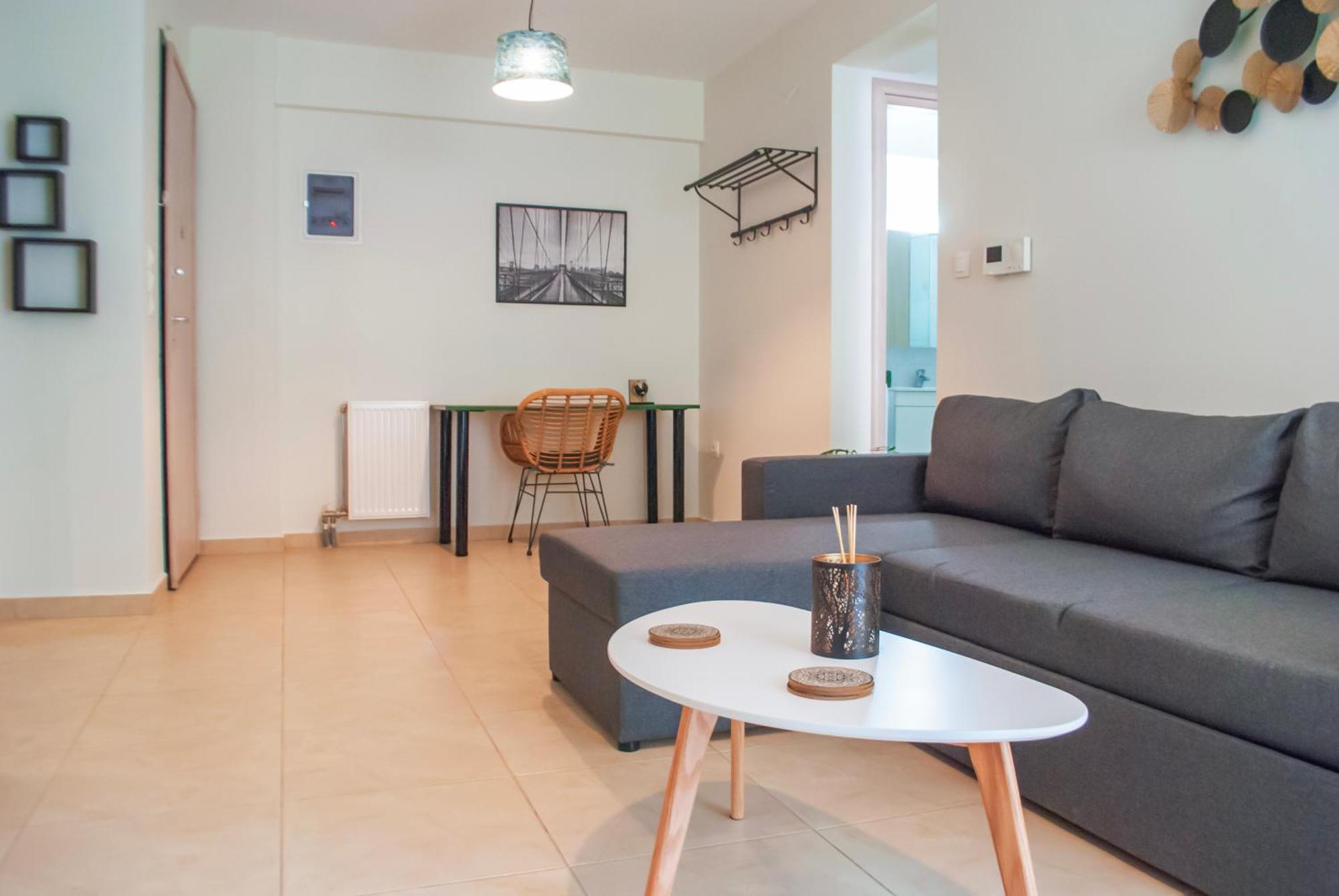 Your Athenian Hideaway: Cozy In The Center Apartment Athens